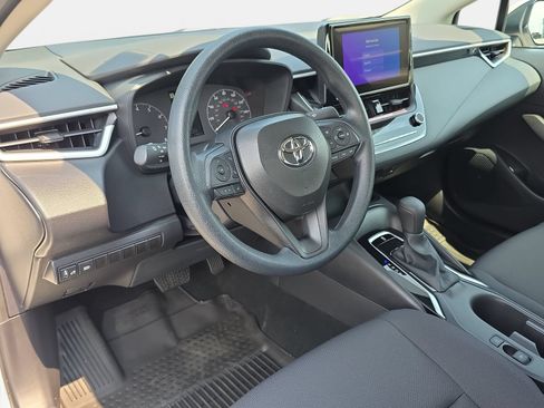 Used 2025 Toyota Corolla LE FWD image 15