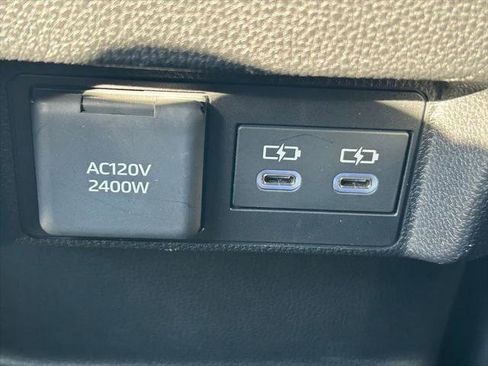 Certified 2025 Toyota Tacoma TRD Sport AWD/4WD image 18