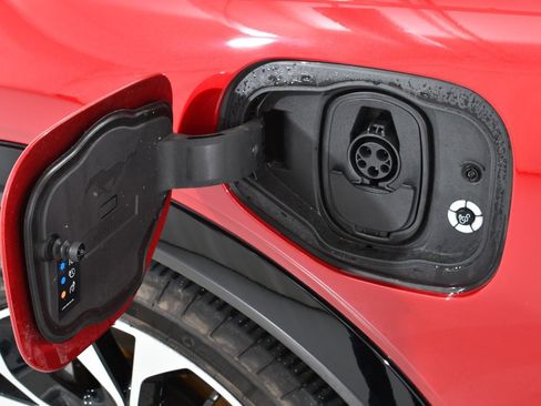 Used 2022 Ford Mustang Mach-E Premium image 23