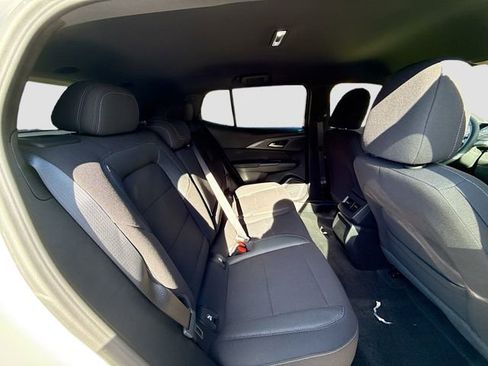 New 2026 Chevrolet Equinox EV LT image 27