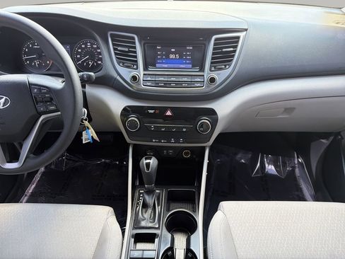 Used 2018 Hyundai Tucson SE FWD image 14