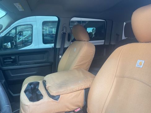 Used 2018 RAM 2500 Tradesman w/ Chrome Appearance Group image 11