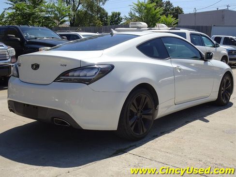 Used 2011 Hyundai Genesis 2.0T RWD image 6