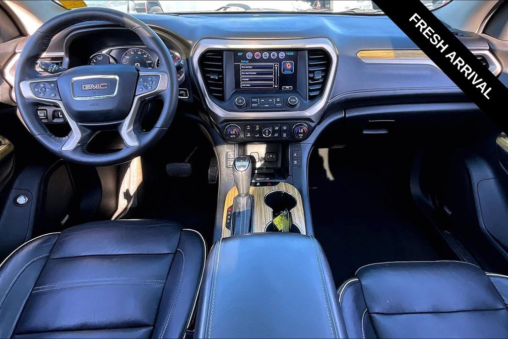 Used 2018 GMC Acadia Denali w/ Technology Package AWD/4WD image 5