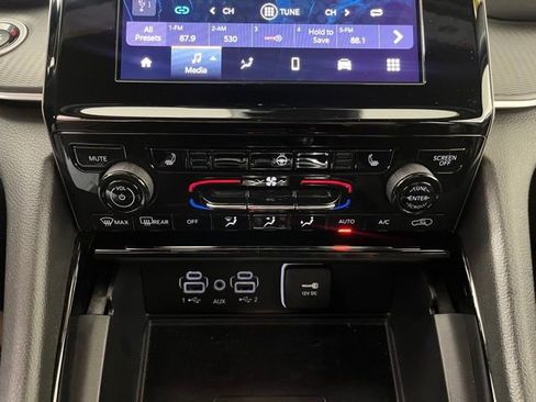 Used 2023 Jeep Grand Cherokee Altitude image 33