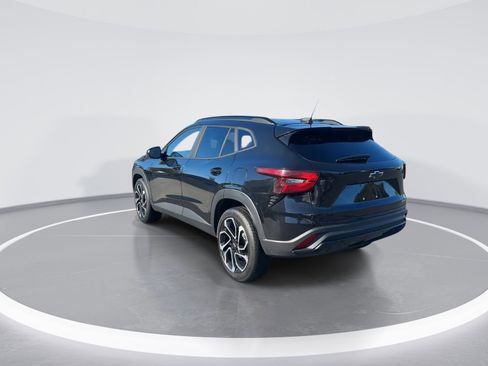 Used 2025 Chevrolet Trax RS w/ Sunroof Package image 7