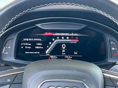 Used 2023 Audi Q8 Premium Plus w/ Premium Plus Package AWD/4WD image 25