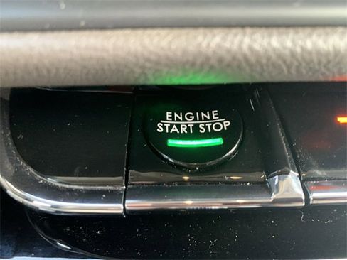 Used 2024 Lincoln Corsair AWD image 17