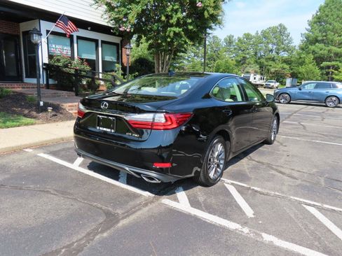 Used 2018 Lexus ES 350 w/ Premier Package FWD image 8