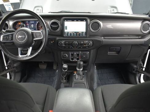 Used 2021 Jeep Wrangler Unlimited Sahara AWD/4WD image 11