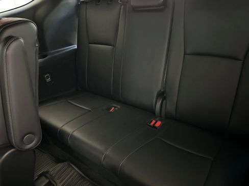 Used 2024 Toyota Highlander XSE AWD/4WD image 17