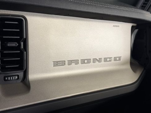 Used 2025 Ford Bronco Outer Banks AWD/4WD image 23