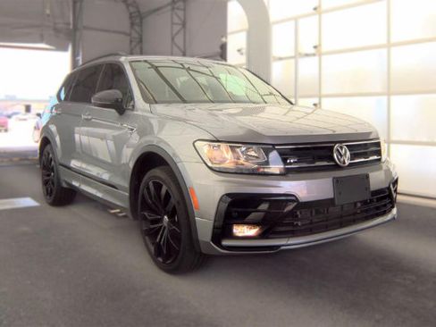 Used 2021 Volkswagen Tiguan SE R-Line AWD/4WD image 3