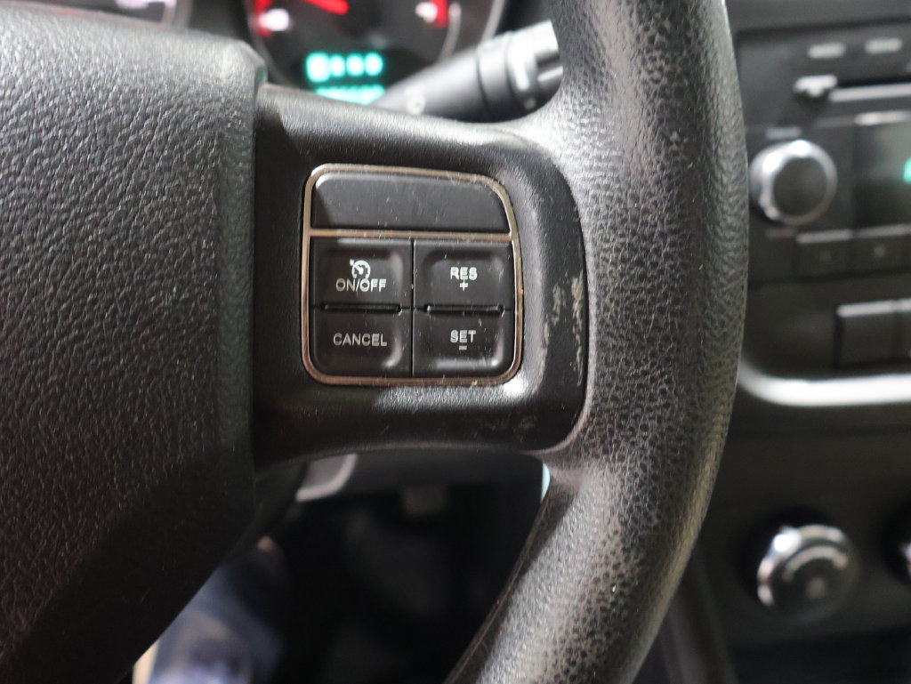 Used 2014 Dodge Avenger SE FWD image 29