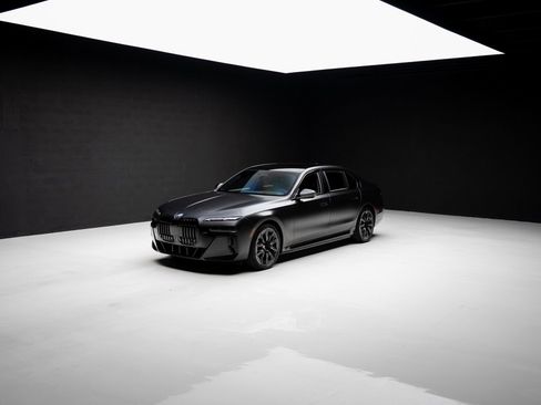 Used 2023 BMW i7 xDrive60 image 79