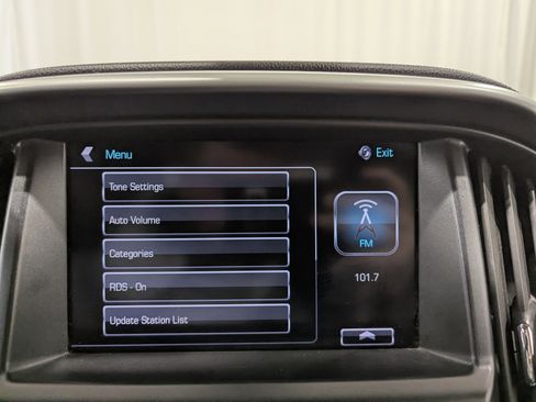 Used 2018 Chevrolet Colorado LT image 18