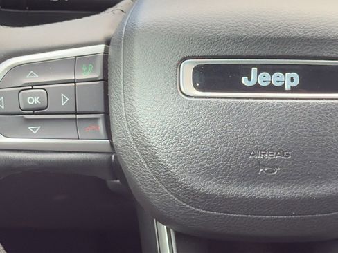 Used 2022 Jeep Compass Latitude FWD image 21