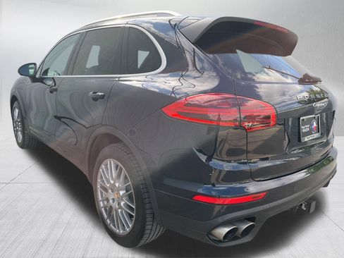 Used 2018 Porsche Cayenne S w/ Premium Package Plus AWD/4WD image 6