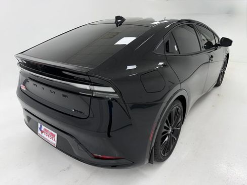 New 2026 Toyota Prius Plug-In Hybrid FWD image 40