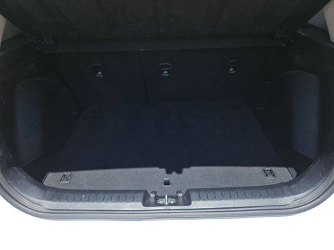 Used 2025 Hyundai Venue SEL FWD image 24