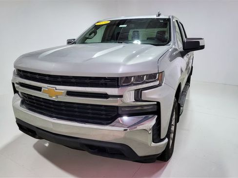 Used 2020 Chevrolet Silverado 1500 LT w/ Bed Protection Package image 11
