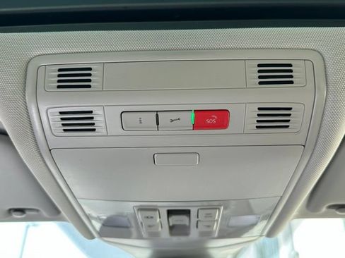 Used 2024 Volkswagen Jetta SE w/ Panoramic Sunroof Package FWD image 40