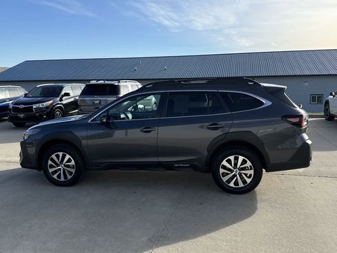 Certified 2025 Subaru Outback Premium w/ Popular Package #1A image 3