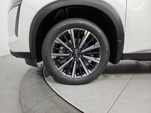 New 2026 Nissan Pathfinder Platinum AWD/4WD image 25