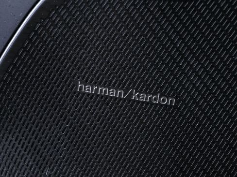 Used 2023 Volvo XC60 B5 Ultimate FWD image 9