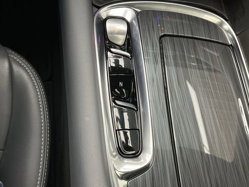 Certified 2023 Buick Enclave Essence w/ Experience Buick Package image 27