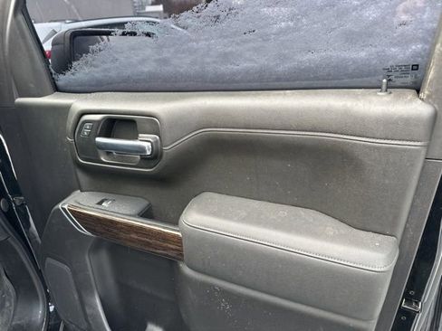 Used 2022 GMC Sierra 1500 Elevation w/ LPO, Elevation Black Package image 19