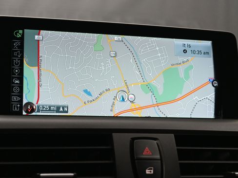 Used 2016 BMW M235i Coupe image 17