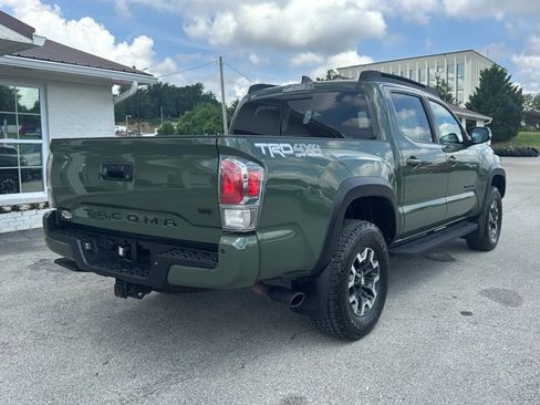 Used 2021 Toyota Tacoma TRD Off-Road w/ TRD Premium Off Road Package AWD/4WD image 8