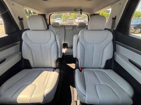 Used 2025 Hyundai Palisade SEL FWD image 40