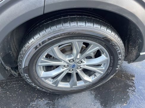 Used 2021 Ford Explorer Limited w/ Equipment Group 301A image 16