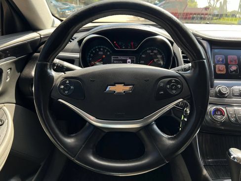 Used 2017 Chevrolet Impala LT FWD image 14