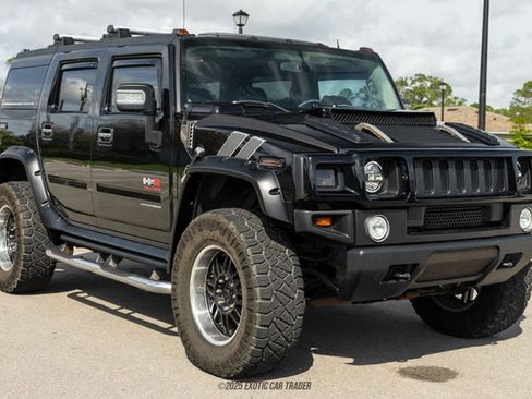Used 2004 HUMMER H2 w/ Preferred Equipment Group image 12