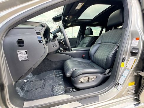 Used 2024 Lexus LS 500 AWD w/ Luxury Package image 21