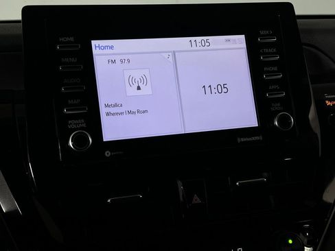 Used 2022 Toyota Camry SE image 18