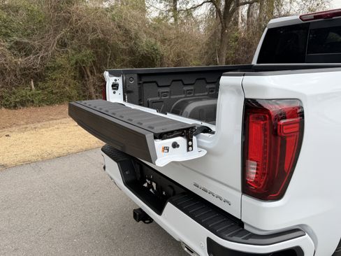 New 2026 GMC Sierra 1500 Denali w/ Denali Reserve Package image 10