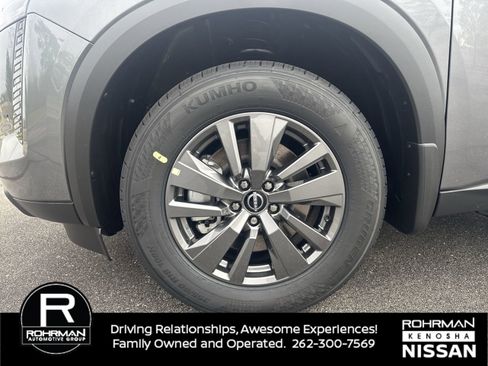 New 2026 Nissan Pathfinder SV AWD/4WD image 10