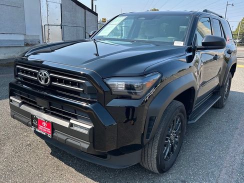 Certified 2025 Toyota 4Runner SR5 AWD/4WD image 1