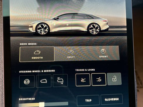 Used 2025 Lucid Air Touring image 35