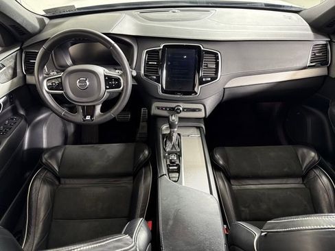 Used 2019 Volvo XC90 T5 R-Design image 18