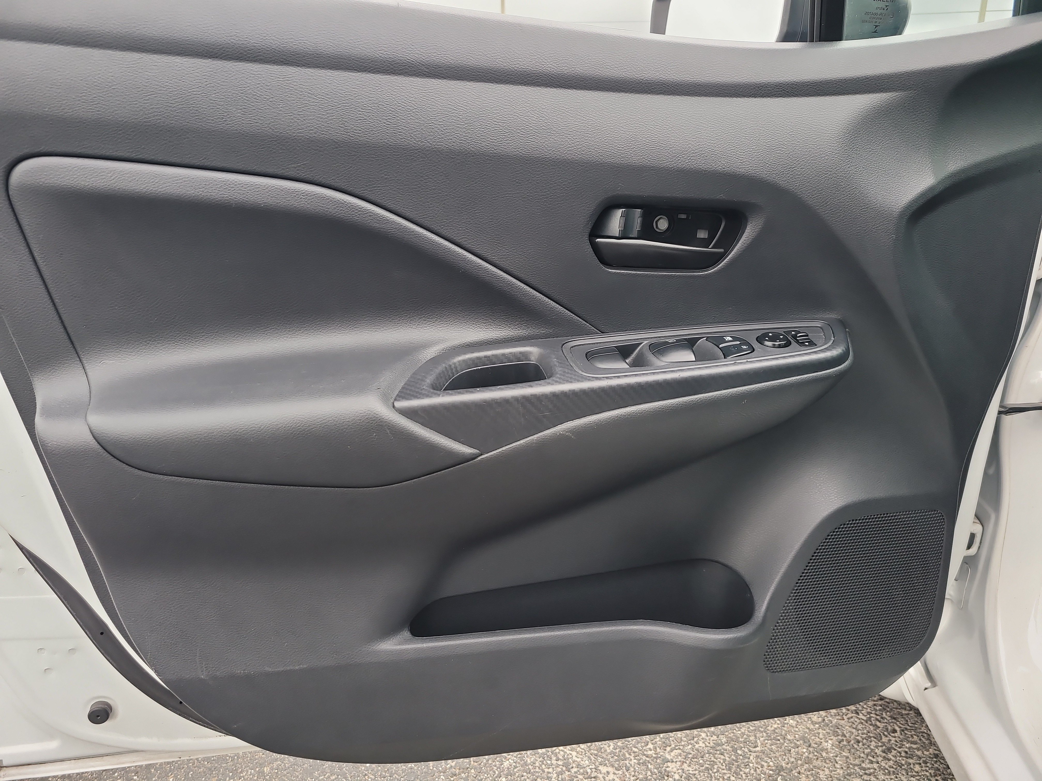 Used 2023 Nissan Versa S w/ Trunk Package FWD image 14