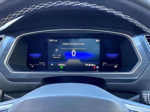 Used 2022 Volkswagen Tiguan SE w/ Panoramic Sunroof Package image 20