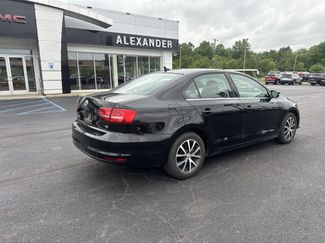 Used 2018 Volkswagen Jetta SE FWD video 3