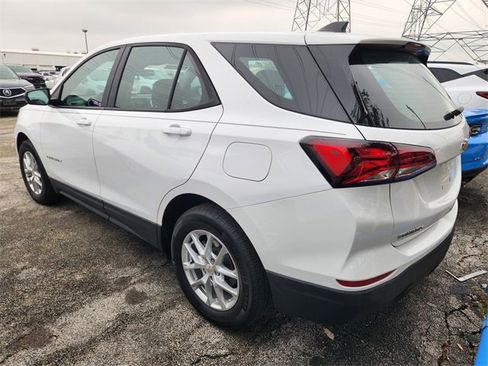 Used 2024 Chevrolet Equinox LS image 4