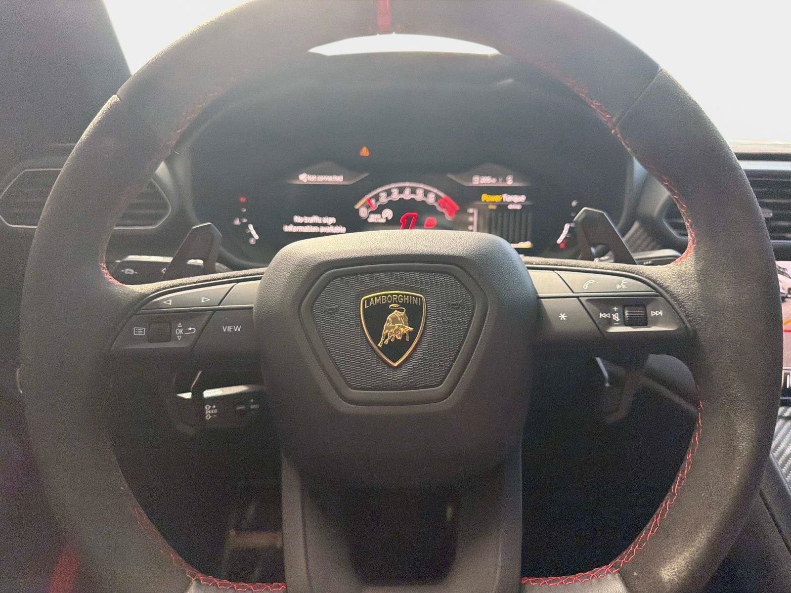 Used 2024 Lamborghini Urus Performante AWD/4WD image 30