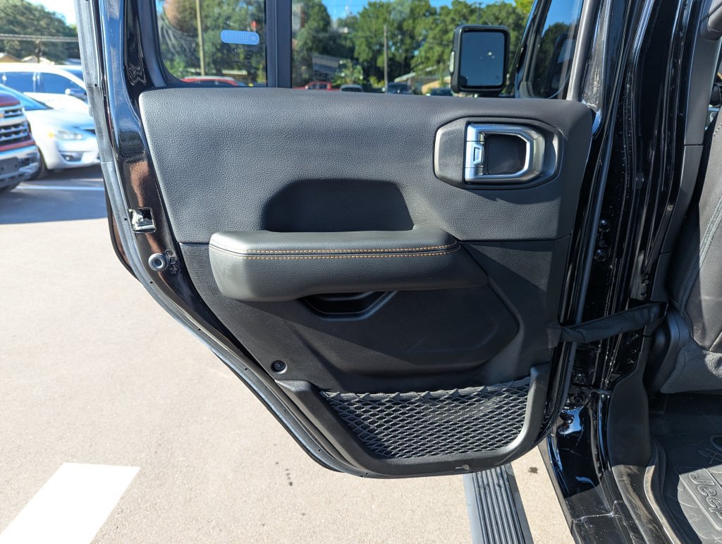 Used 2023 Jeep Gladiator Overland AWD/4WD image 27